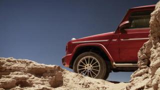 Mercedes-Benz G-Class отправи предизвикателство към гравитацията и изуми с уменията си (ВИДЕО)
