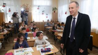 Спряна е училищната джендърска анкета със скандалния въпрос за пола на децата