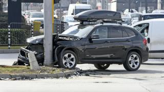 Първа СНИМКА от размазаното тузарско БМВ в столицата