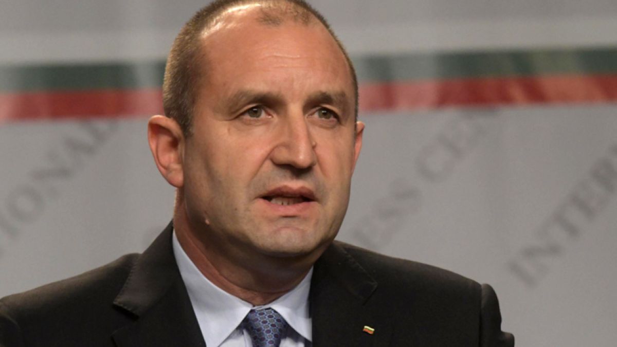 Румен Радев ще удостои Роналд Лаудър с орден "Стара планина" първа степен