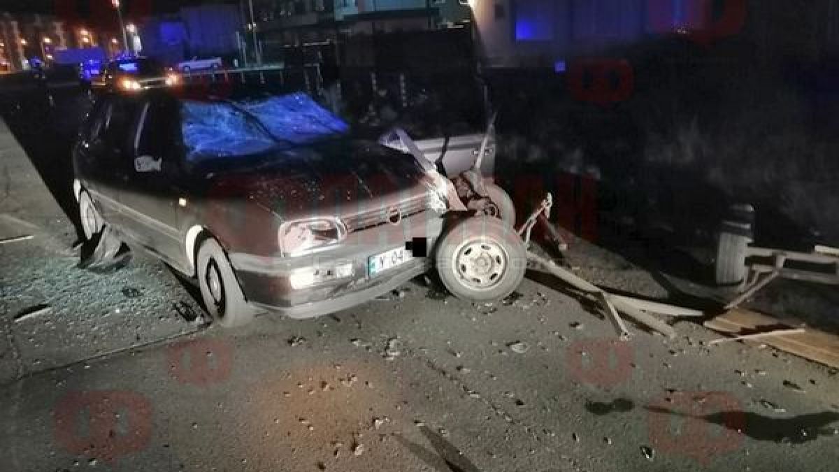 Не е за вярване! Вижте какво се случи с каруца с пияни цигани на кръстовище в Слънчев бряг (СНИМКИ)