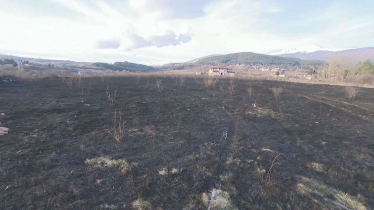 Потушен е пожарът в местността „Камбаните” в София