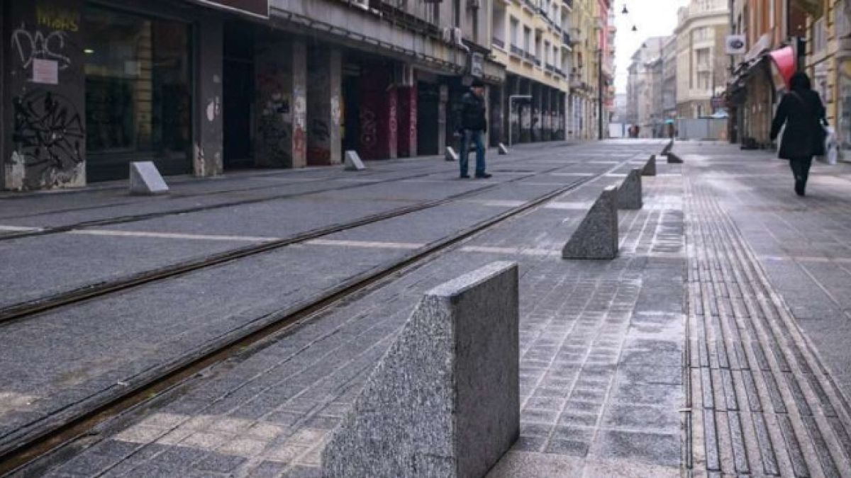 Фандъкова обяви какво ще стане с "перките на акули" по ул. "Граф Игнатиев"