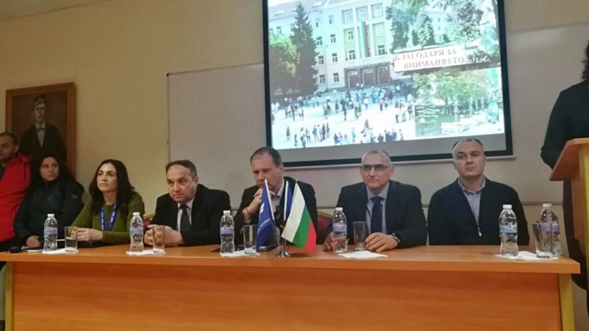 Мениджърският екип на БДЖ участва в работна среща със студенти и преподаватели от  ВТУ „Тодор Каблешков”