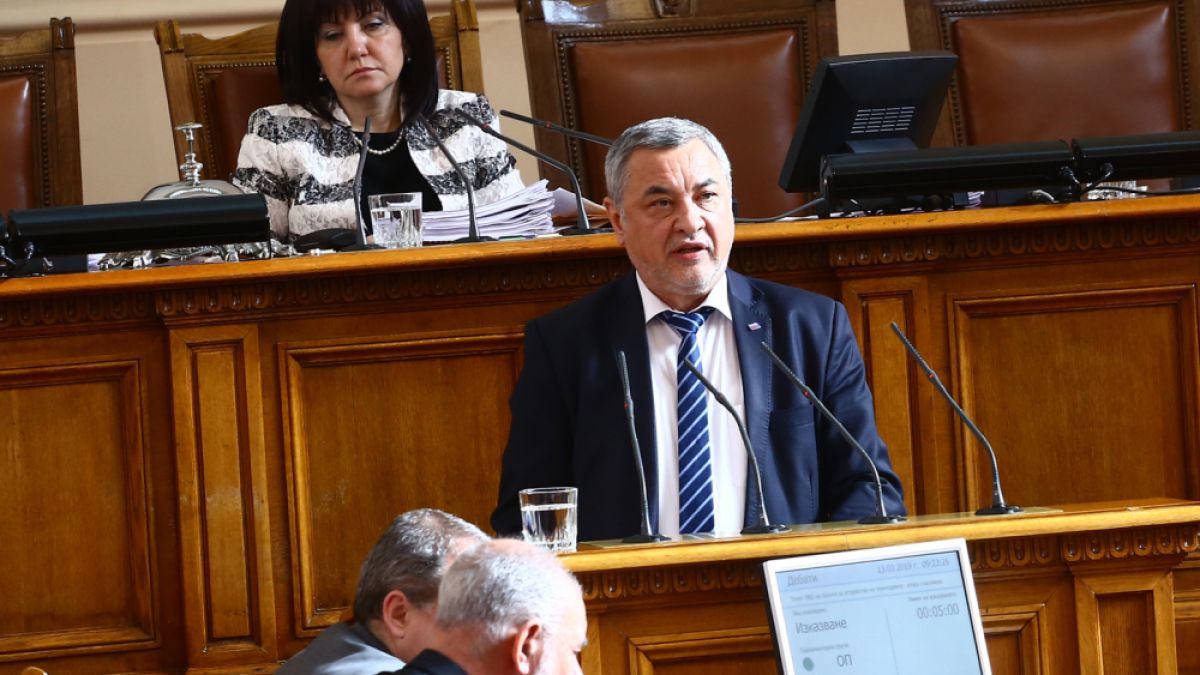 Шампион по бокс от ромски произход напусна листата на Валери Симеонов!
