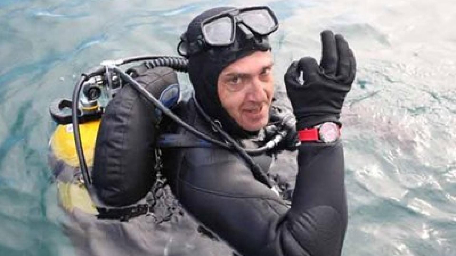 Любен Дилов даде говорния си дефект на сепия! (СНИМКА)