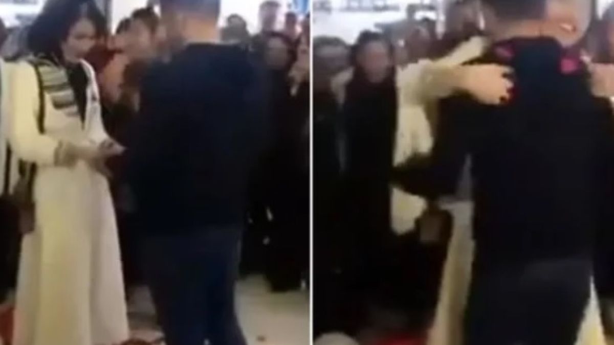 Иранец предложи на любимата си брак в мол и започна адът... (ВИДЕО)