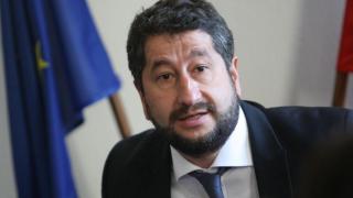 Пинокио изпълзя в ефира на бТВ и като ратай на Фабриката пусна фейк за Пеевски