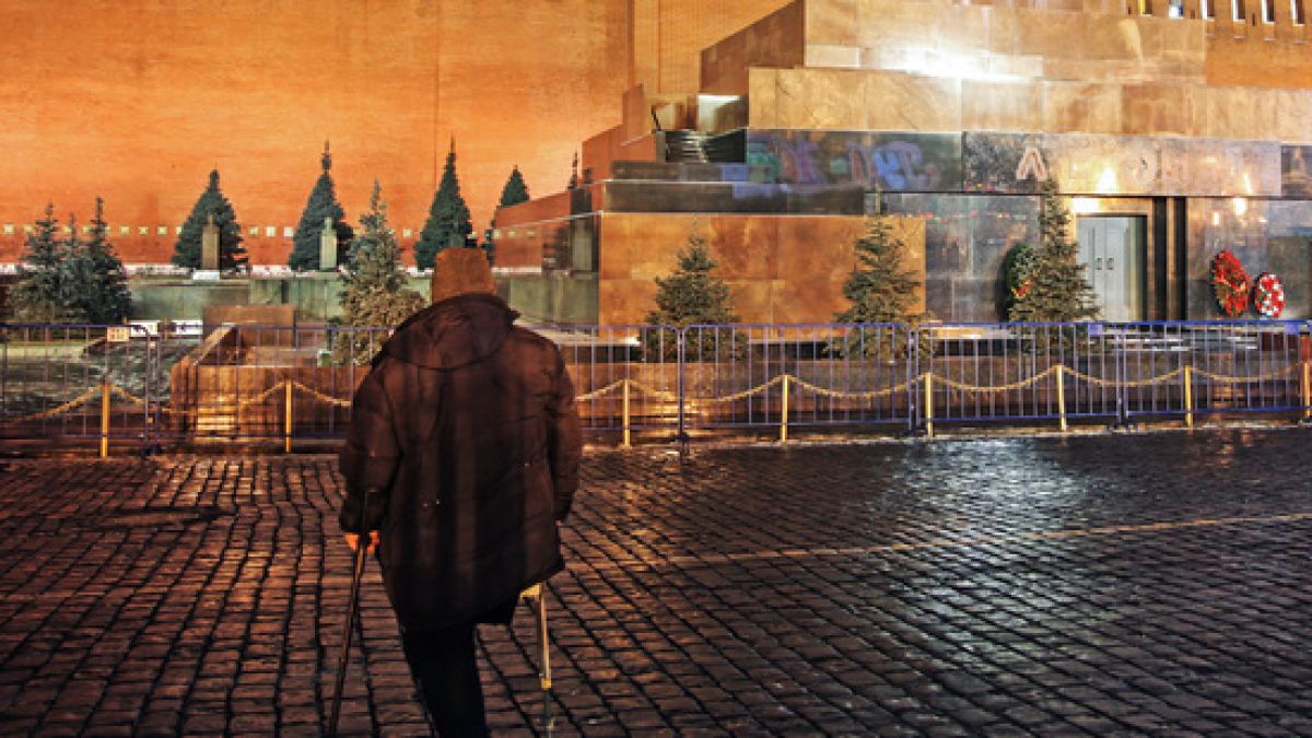 Московчанин опита да съживи Ленин със... зехтин