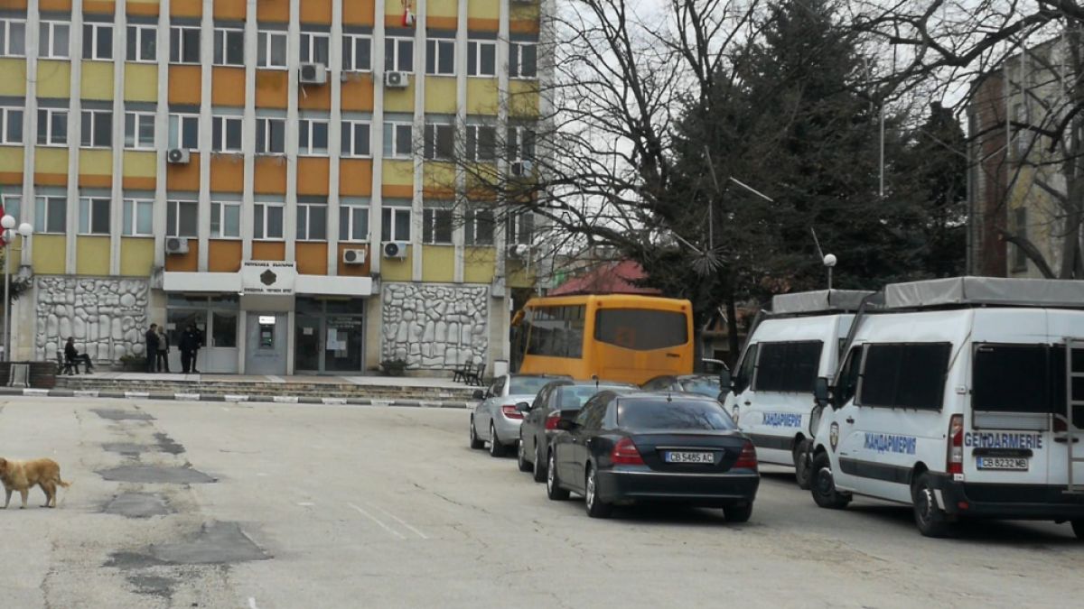 Прокуратурата разкри за какви далавери е спецакцията, сгащила кмета на Червен бряг!