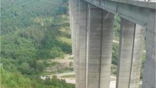 Зловещо: Жена се хвърли от най-високия мост на магистрала „Хемус“ 