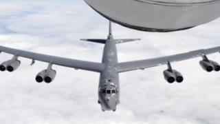 Три бомбардировача B-52H се приближили до границата на Русия, единият тренирал бомбардировка  