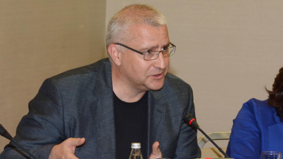 Светослав Малинов още веднъж се оправда за отсъствието си за пакет "Мобилност" и обяви: Нещата не са приключили