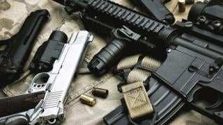 Оръжейното ембарго за Рияд остава