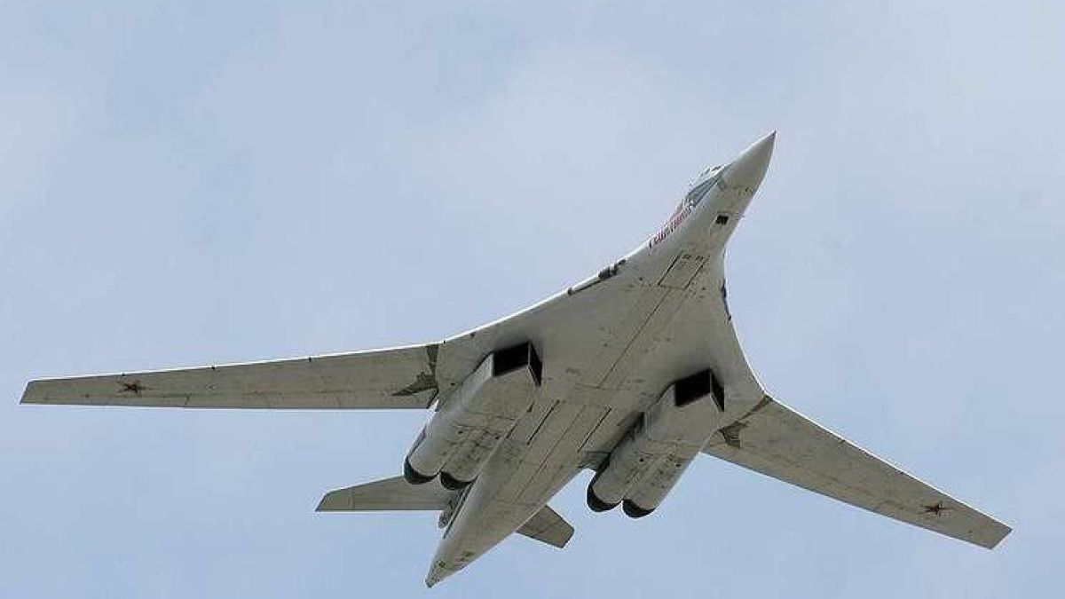 Лондон обяви за екшън в небето между два руски Ту-160 и британски изтребители Eurofighter Typhoon