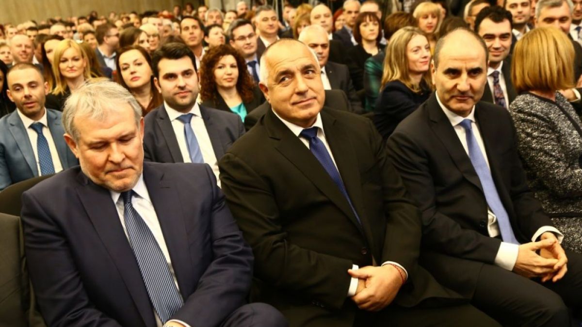 Алена разкри какво предсказват звездите за апартаментите на властта, Борисов, Нинова и изборите!