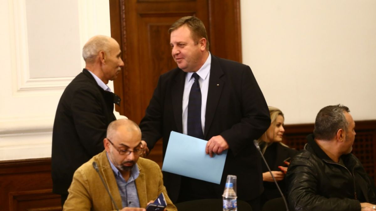 Каракачанов: Няма политическо напрежение в кабинета заради ремонта на самолетите Су-25