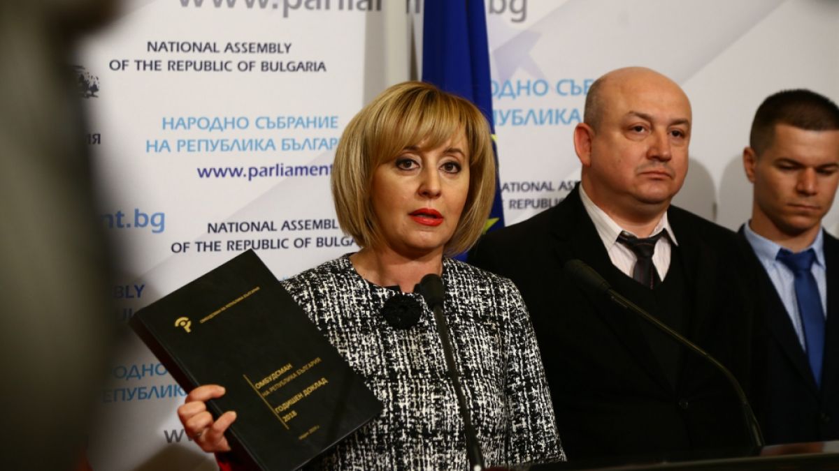 Манолова обвини Фандъкова в нагласяне на обществени поръчки за 80 милиона лева