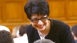 Деси Атанасова за агресията на протестиращите: Тези ли пазят държавността?