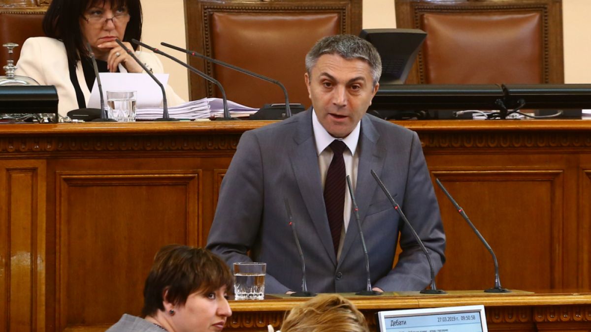 И ДПС поиска да свали Караянчева