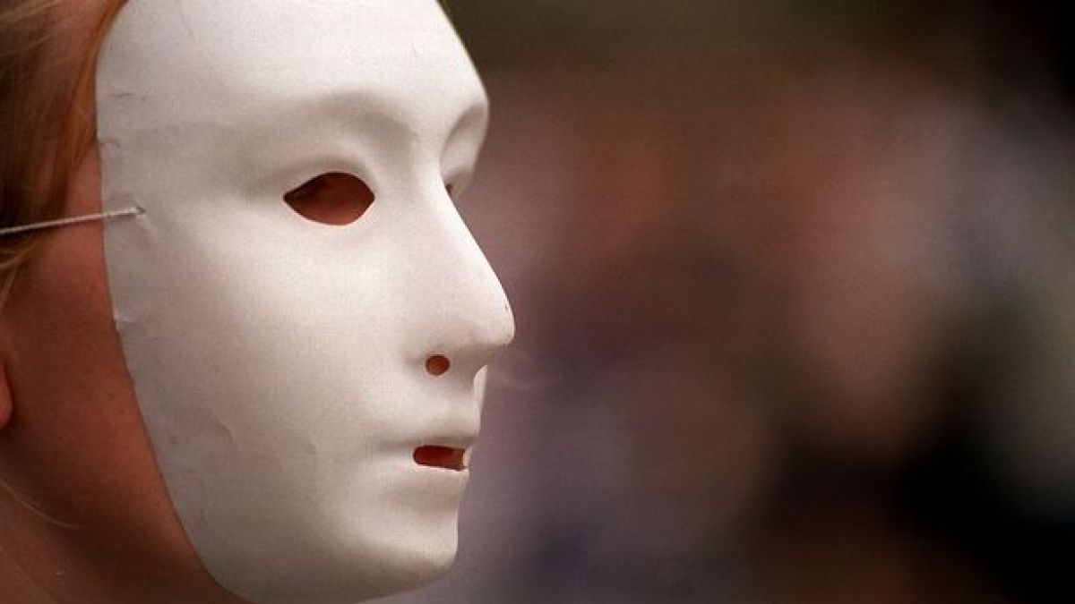 Шегичките за 1 април, довели до разрушения и смърт 