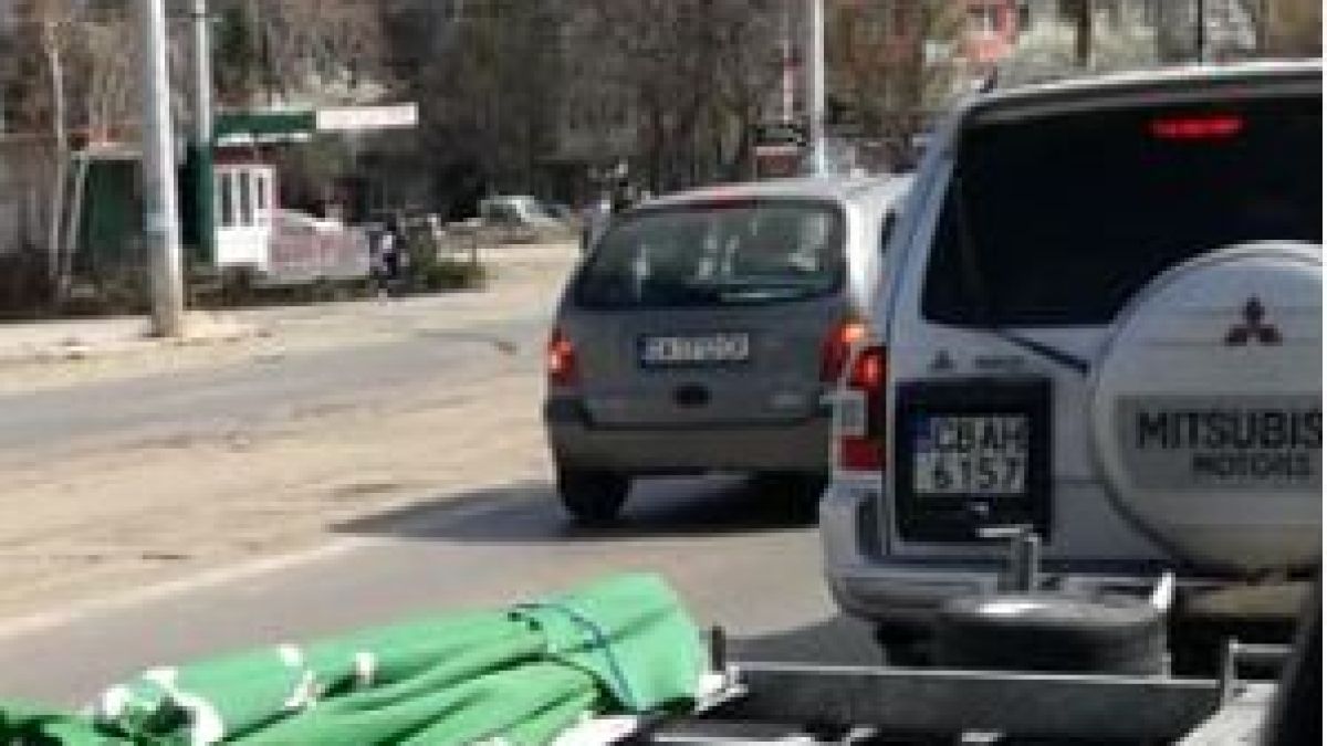 Само в БЛИЦ! Ей такава пътна помощ никога не сте виждали (СНИМКИ)