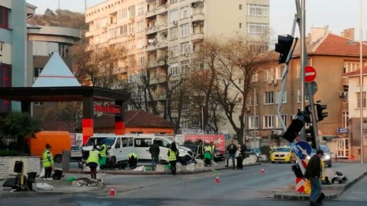 Страшна катастрофа с автобус пред хотел "Лайпциг" разбуди Пловдив (СНИМКИ)