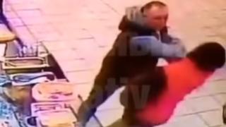 Украинец уби купувач в супермаркет с един удар в главата (ВИДЕО)