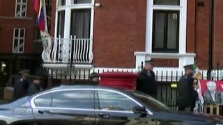 Задържан приятел на Асандж опита да напусне Еквадор преди ареста (ВИДЕО)