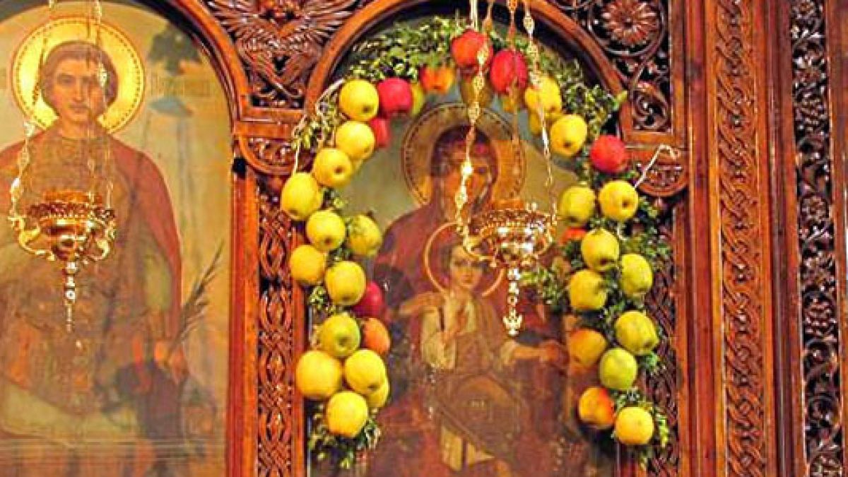 Красив празник е днес – стотици излизат на шествие заради най-чаканото чудо