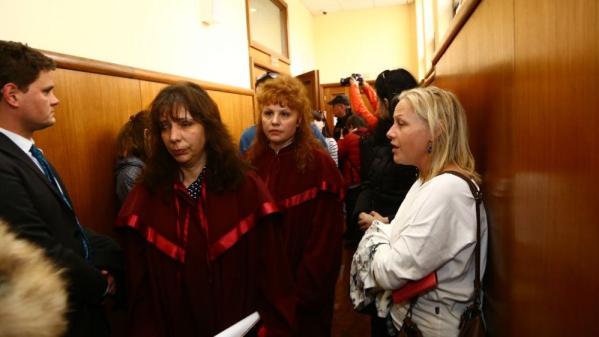 Извънредно в БЛИЦ! Агитка на Иванчева нападна прокурори след присъдата