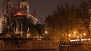 Светът плаче след огнената трагедия с "Нотр Дам" (ОБЗОР)