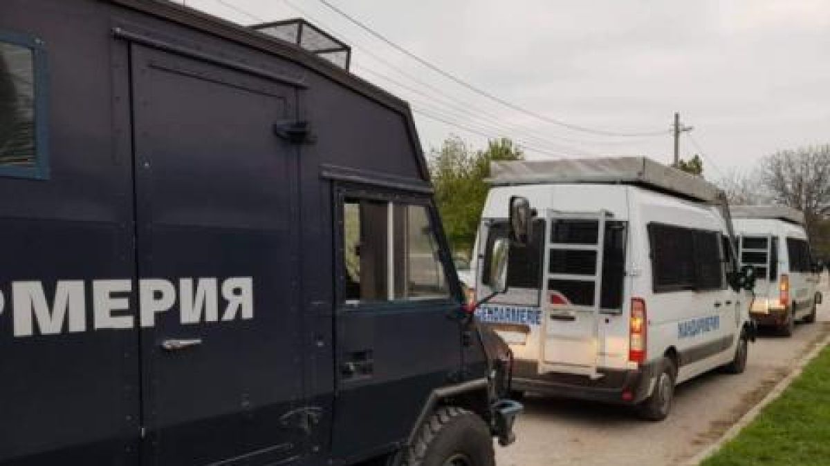 ВИДЕО от мащабната акция срещу босове на циганската "ало мафия" в Горна Оряховица 