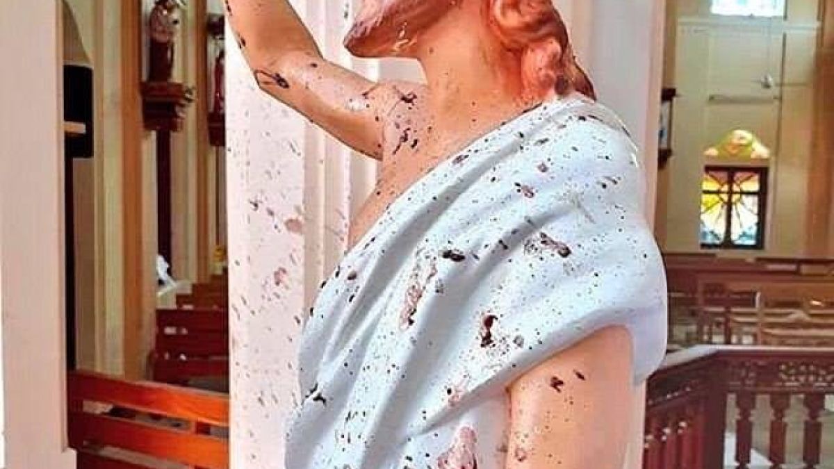 Светът търси знамение в тази кървава СНИМКА 18+ от Шри Ланка 