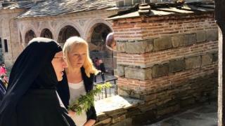 Борислав Цеков направи пиарите на Елена Йончева на 2 стотинки заради Цветница