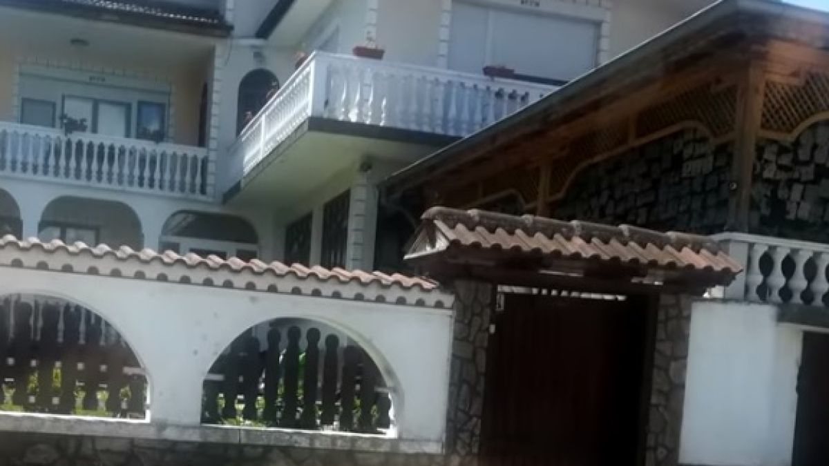 Уникални ВИДЕА показаха в какъв невиждан лукс живеят циганите от ало мафията