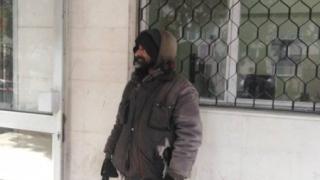 Не е истина! Само 7 дни наказание за наглия циганин, пребил слепец в Пловдив 