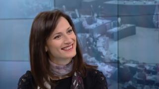 Габриел: Борихме се за по-евтин роуминг и той е факт, разликата с 14 евро е огромна
