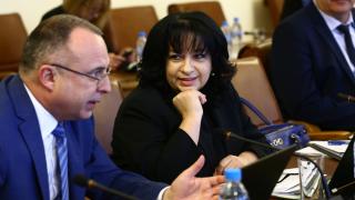 Министър Петкова посочи бъдещите партньори на ГЕРБ в новия парламент 