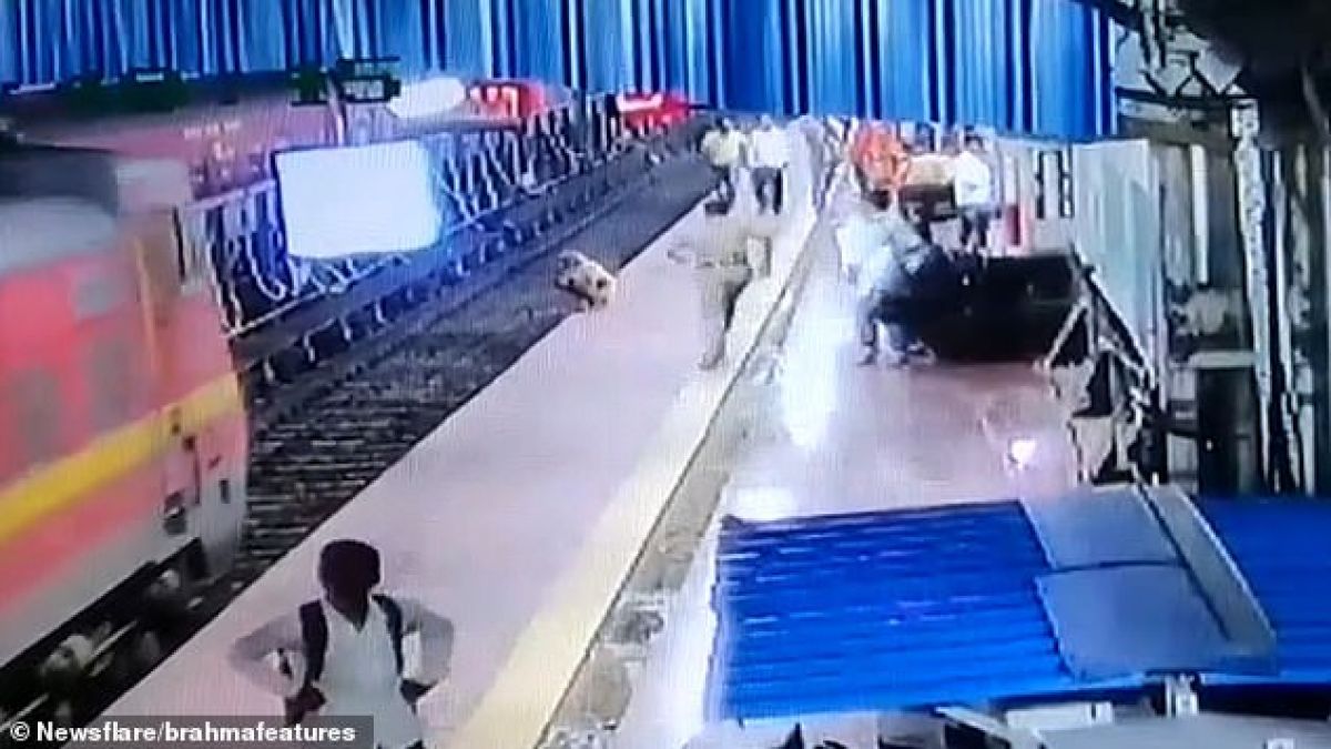 Този полицай се превърна в истински герой, след като... (ВИДЕО)