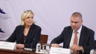 Само в БЛИЦ: Марешки на тайна среща в Прага с Марин льо Пен