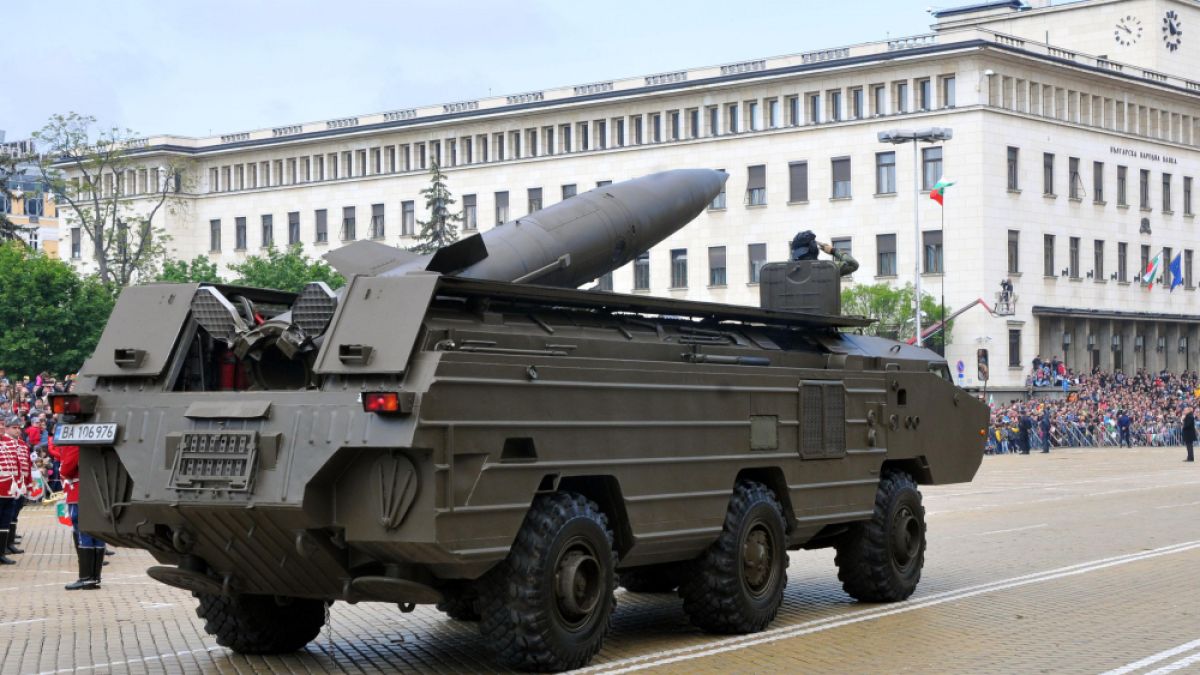 Без македонски войници на парада за Гергьовден, изкарват Т-72 и „Точка“