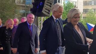 Веселин Марешки обра овациите на митинг на чешките патриоти в Прага (СНИМКИ)