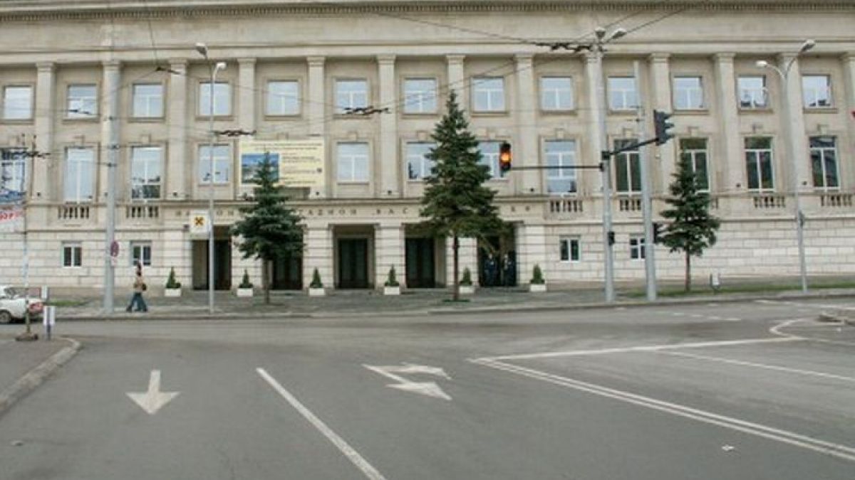 Сигнал до БЛИЦ! Паника пред националния стадион, районът е отцепен