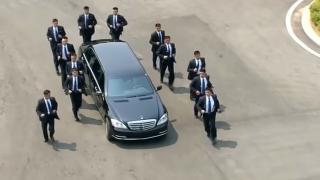 И „Даймлер“ не знае откъде Ким Чен-ун се е сдобил с „Мерцедес“