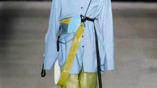 Манекен издъхна на подиума, публиката си мисли, че е сценка (СНИМКИ/ВИДЕО)