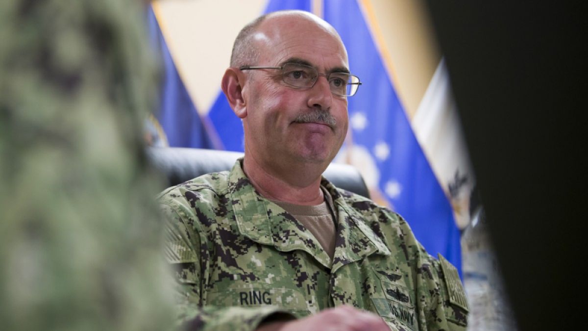 Командващият на американската база Гуантанамо уволнен заради некадърност 
