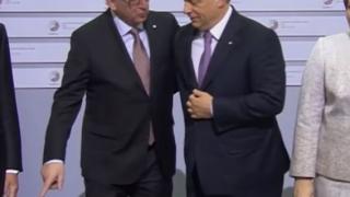 Юнкер с разкрития за личните си отношения с Орбан 