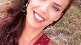 Ослепителна красавица от "Мис Франция" бе премазана от трактор (СНИМКИ)