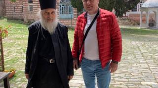 Марешки се помоли за България в Света гора